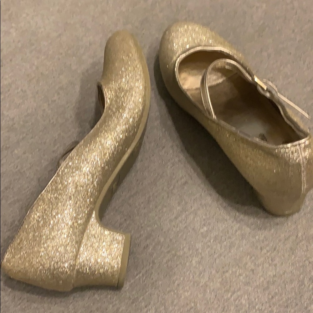 Dress Shoes - Picture 4 of 6
